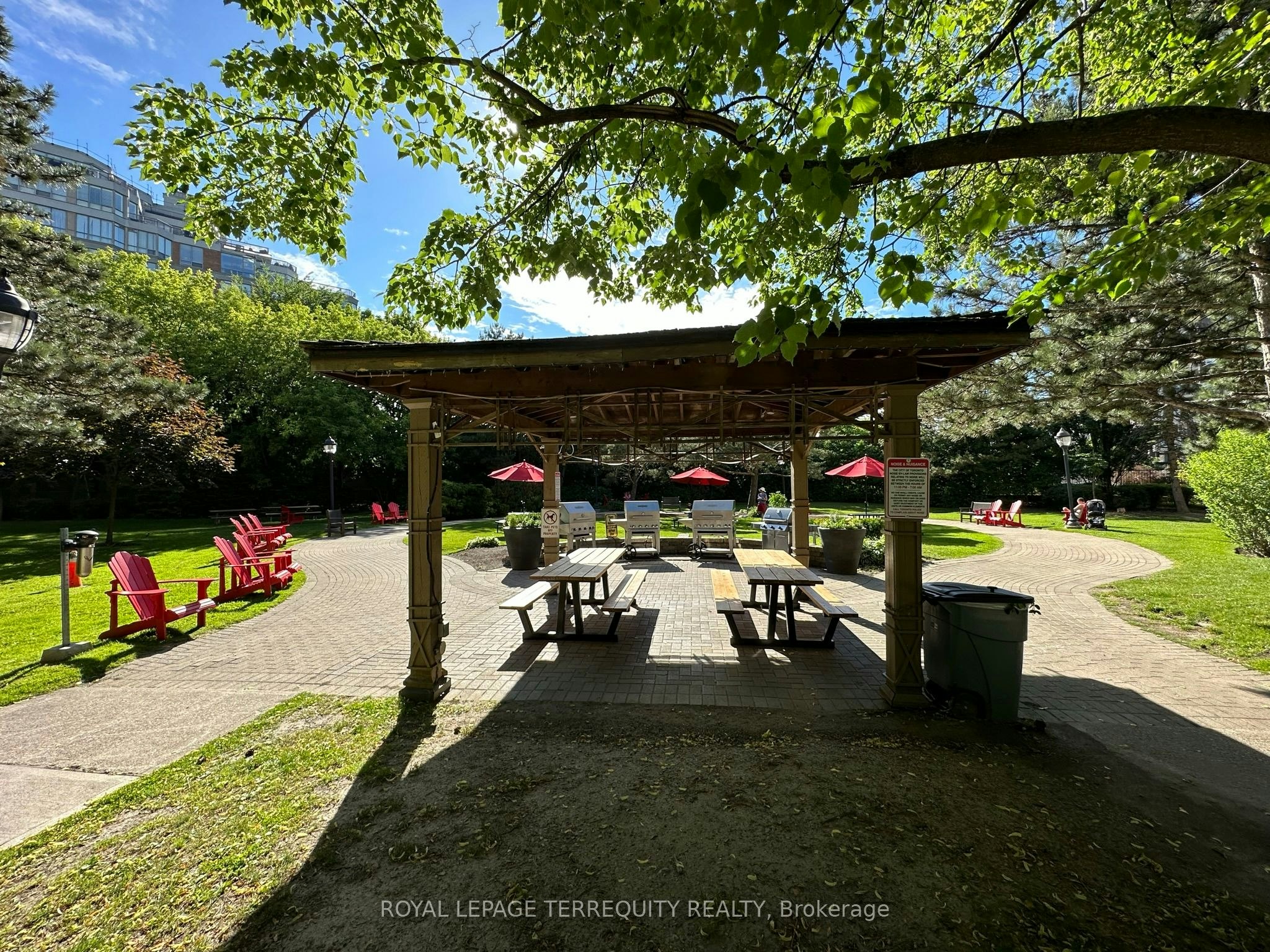 731-22 Southport Street, Toronto, ON, M6S 4Y9 - 32