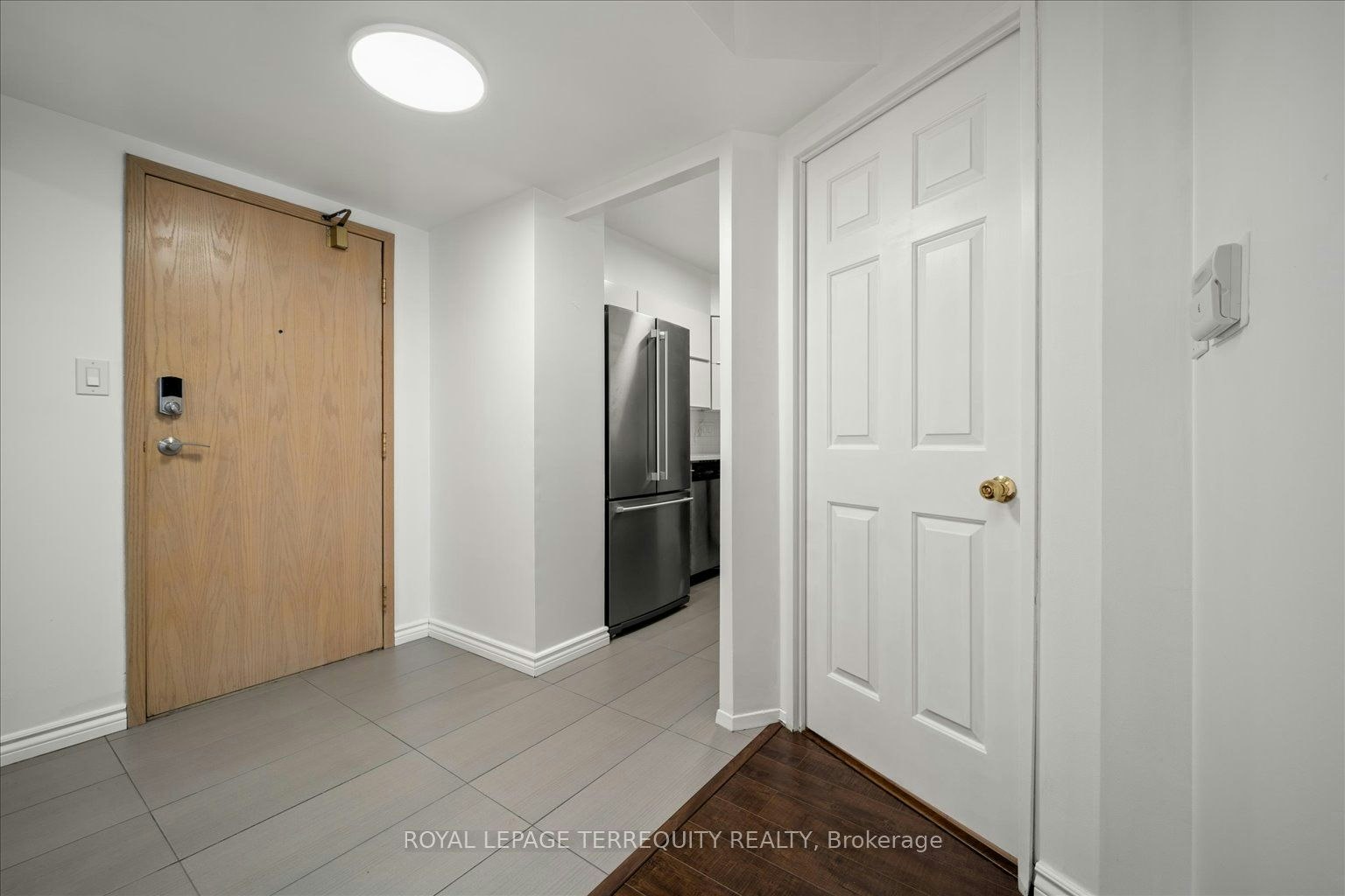 731-22 Southport Street, Toronto, ON, M6S 4Y9 - 11