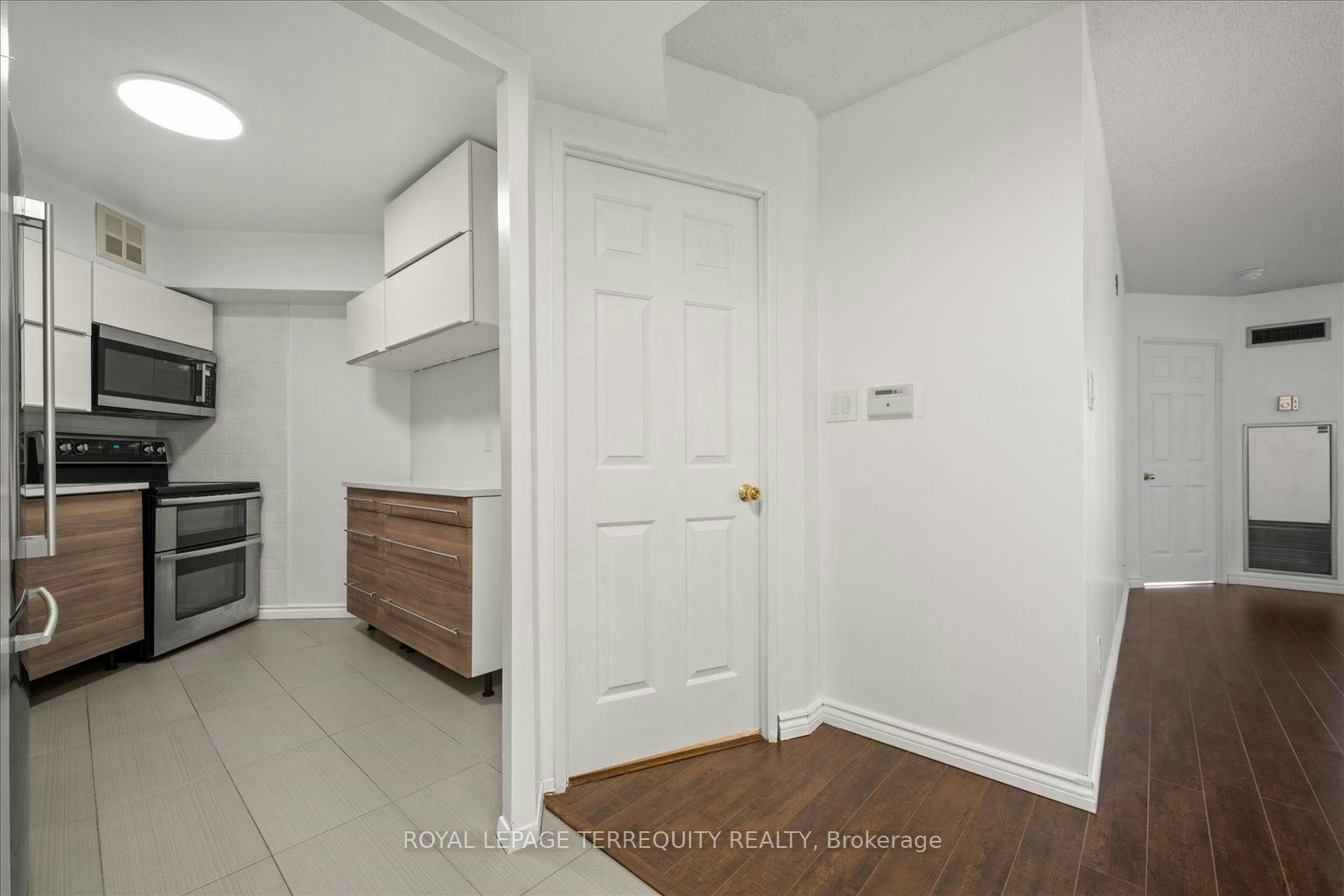 731-22 Southport Street, Toronto, ON, M6S 4Y9 - 12