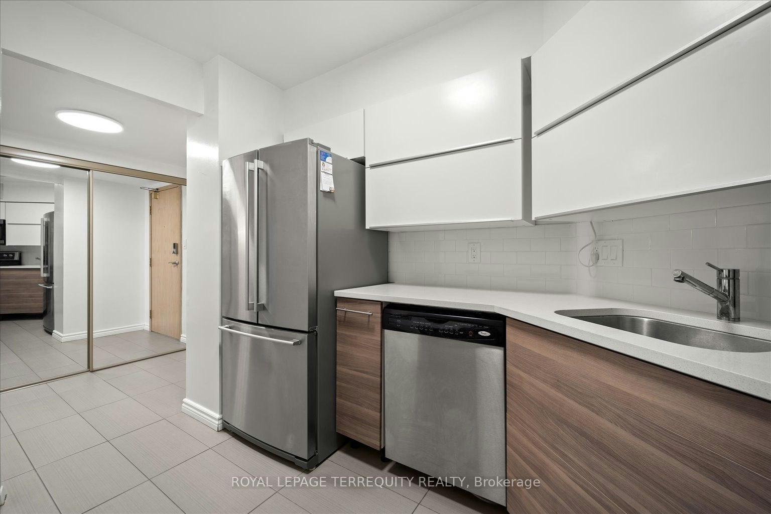 731-22 Southport Street, Toronto, ON, M6S 4Y9 - 16