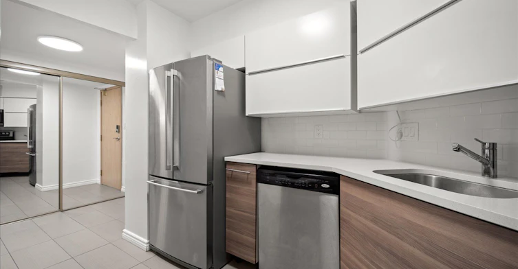 731-22 Southport Street, Toronto, ON, M6S 4Y9 - 16