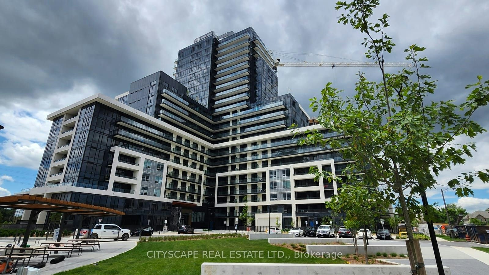 1002-3220 William Coltson Avenue, Oakville, ON, L6H 7W6