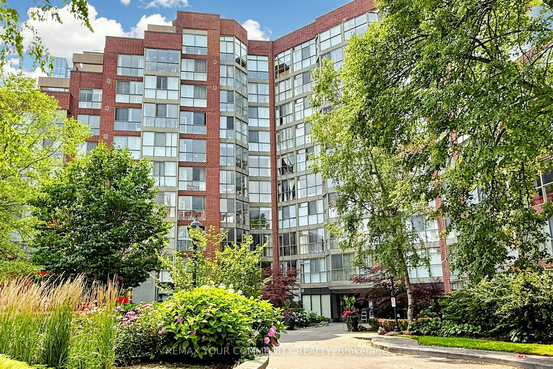 844-24 Southport Street, Toronto, ON, M6S 4Z1