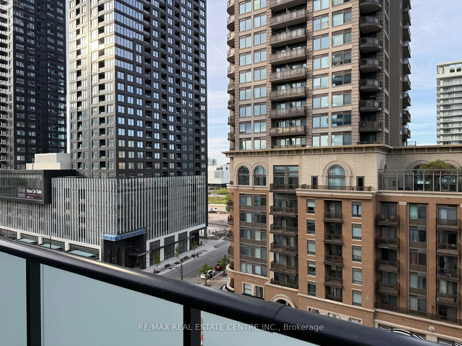703-430 Square One Drive, Mississauga, ON, L5B 0L6 - 19