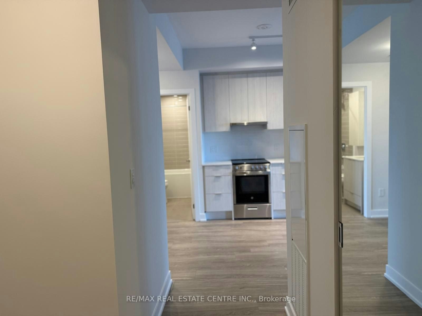 703-430 Square One Drive, Mississauga, ON, L5B 0L6 - 7