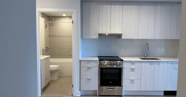 703-430 Square One Drive, Mississauga, ON, L5B 0L6 - 6