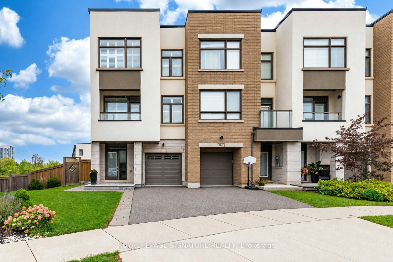 3121 Mintwood Circle, Oakville, ON, L6H 0P2