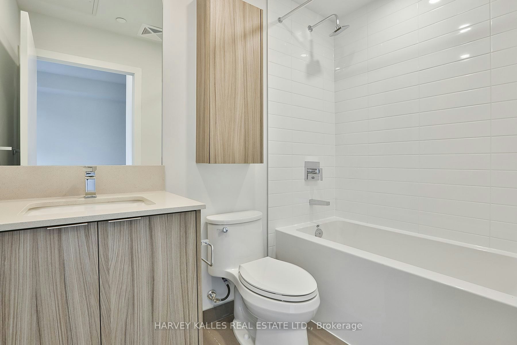 306-430 Square One Drive, Mississauga, ON, L5B 0L6 - 9