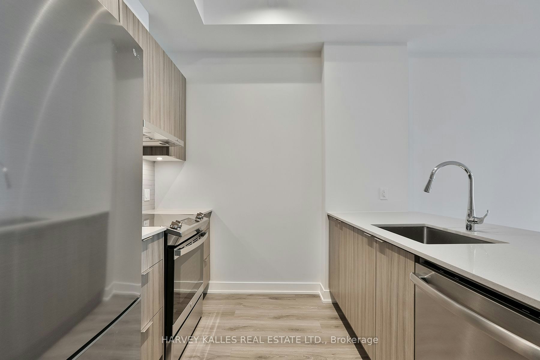 306-430 Square One Drive, Mississauga, ON, L5B 0L6 - 21