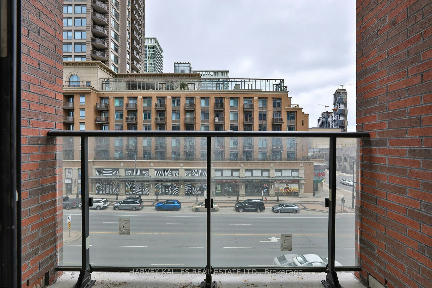 306-430 Square One Drive, Mississauga, ON, L5B 0L6 - 4