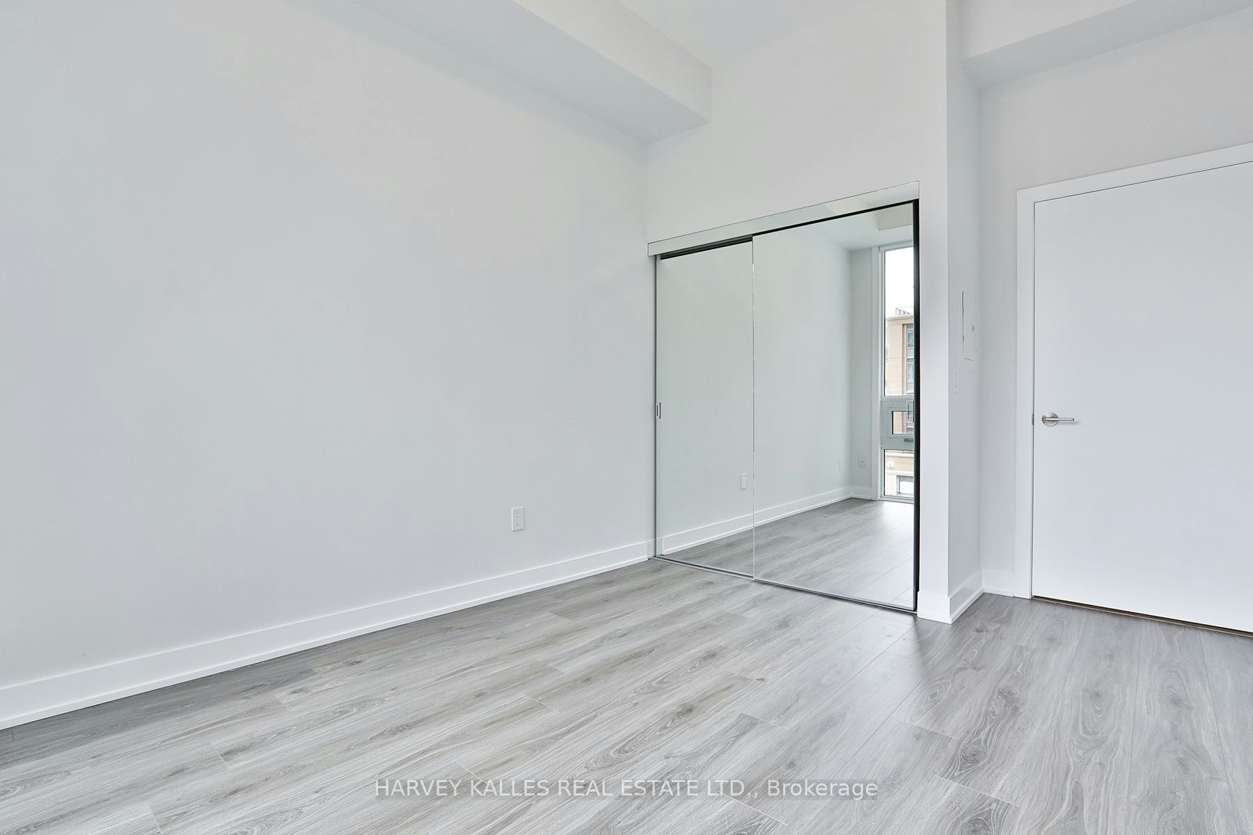 306-430 Square One Drive, Mississauga, ON, L5B 0L6 - 11