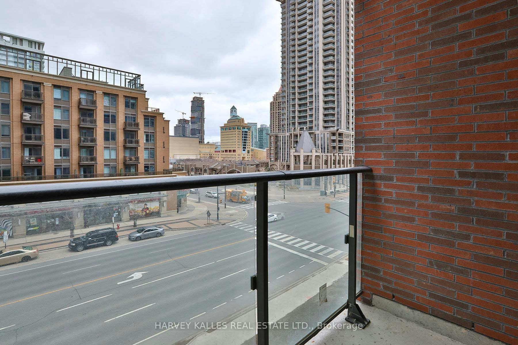 306-430 Square One Drive, Mississauga, ON, L5B 0L6 - 3