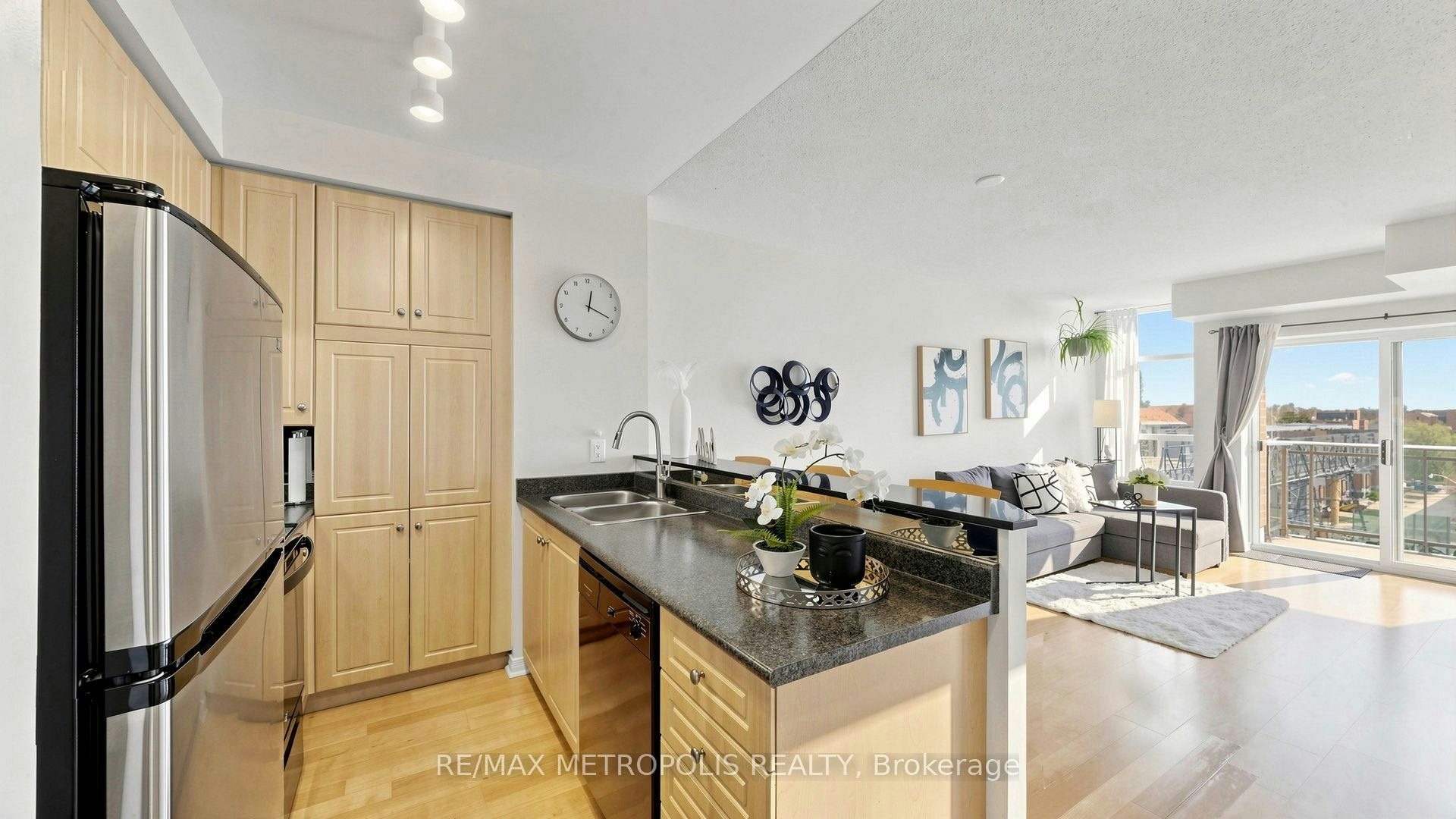 614-2495 Dundas Street W, Toronto, ON, M6P 1X4 - 13