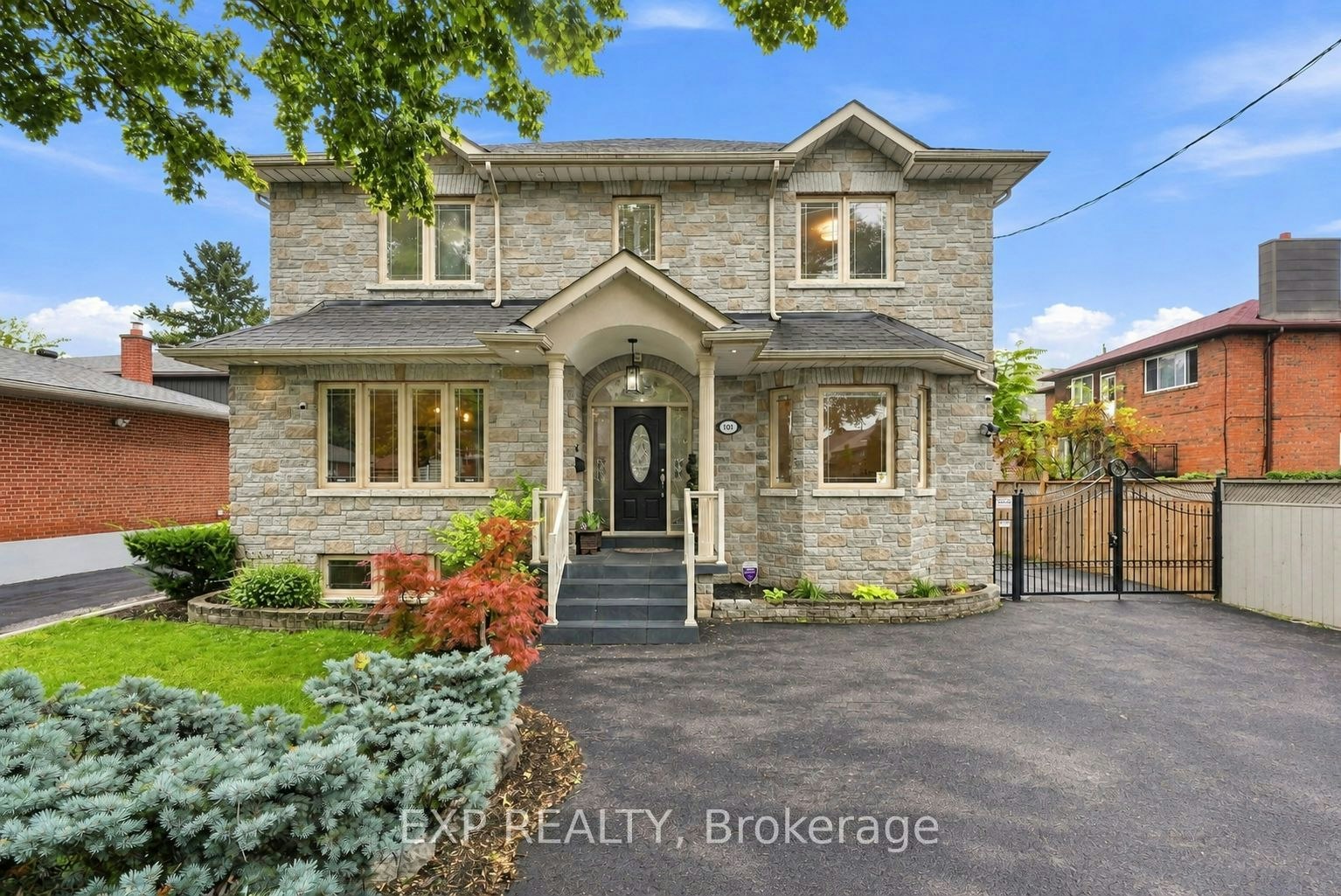 101 Cannon Road, Toronto, ON, M8Y 1S2