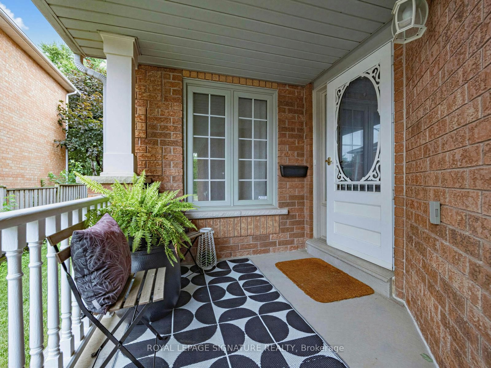 2865 Castlebridge Drive, Mississauga, ON, L5M 5T5