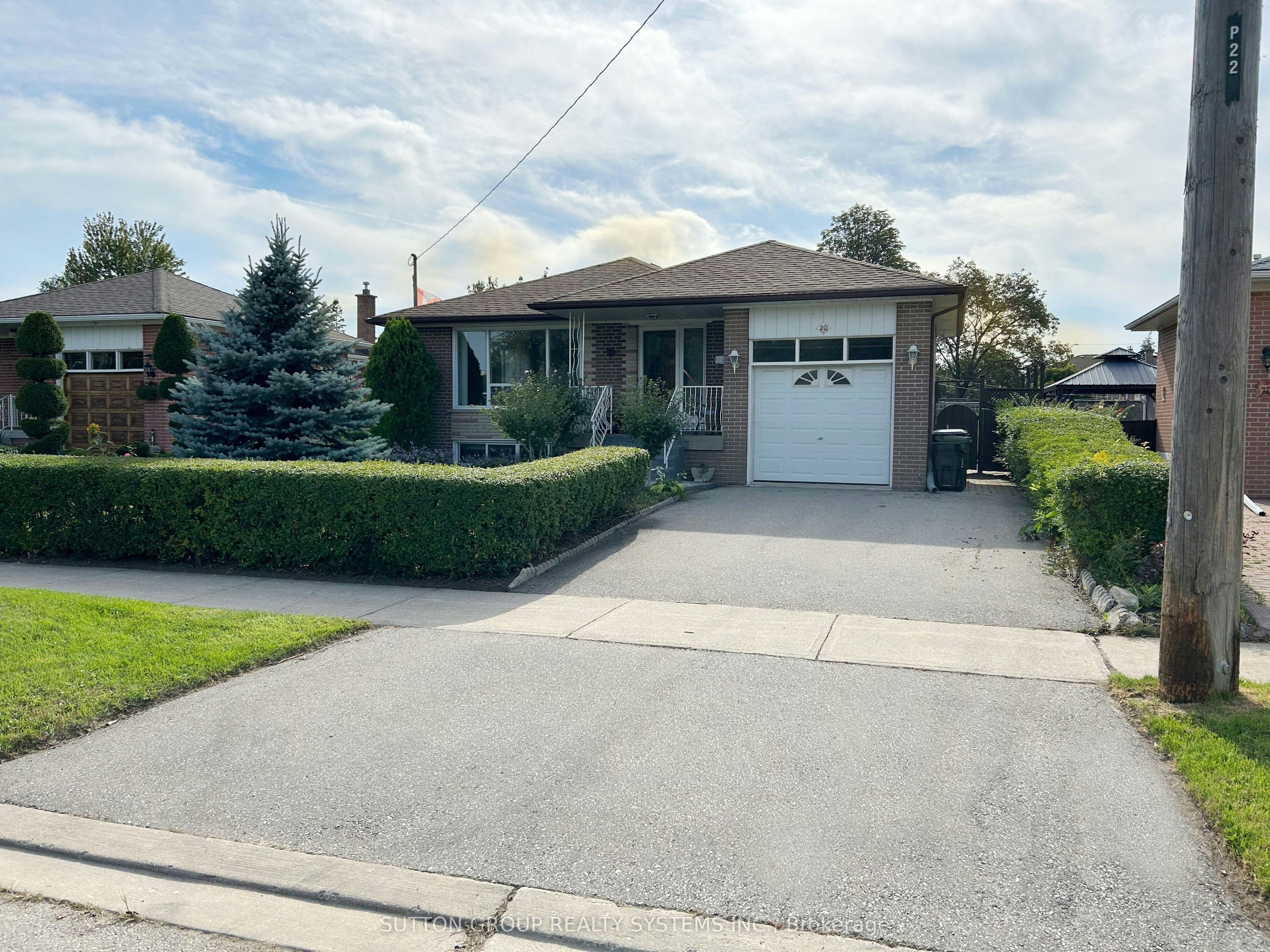 20 Taysham Crescent, Toronto, ON, M9V 1X2