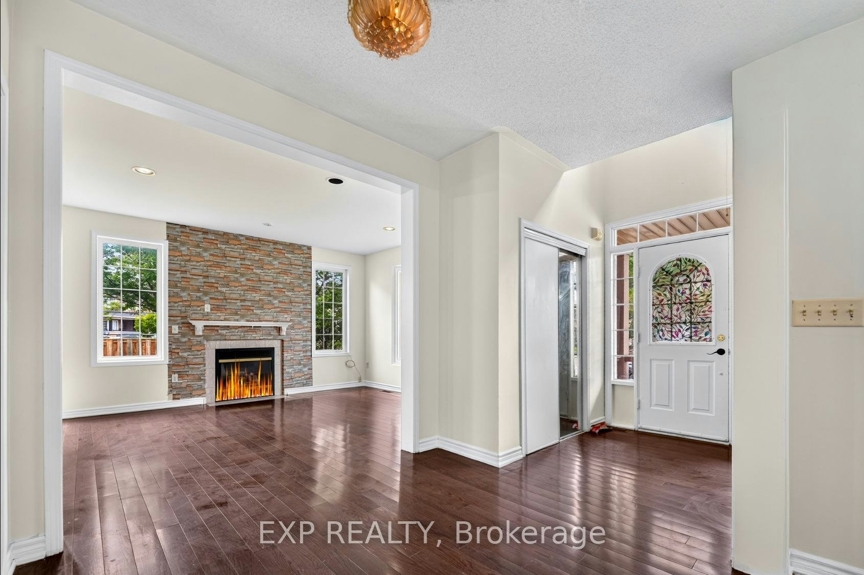 34 Cogswell Crescent N, Brampton, ON, L6P 1A4 - 4