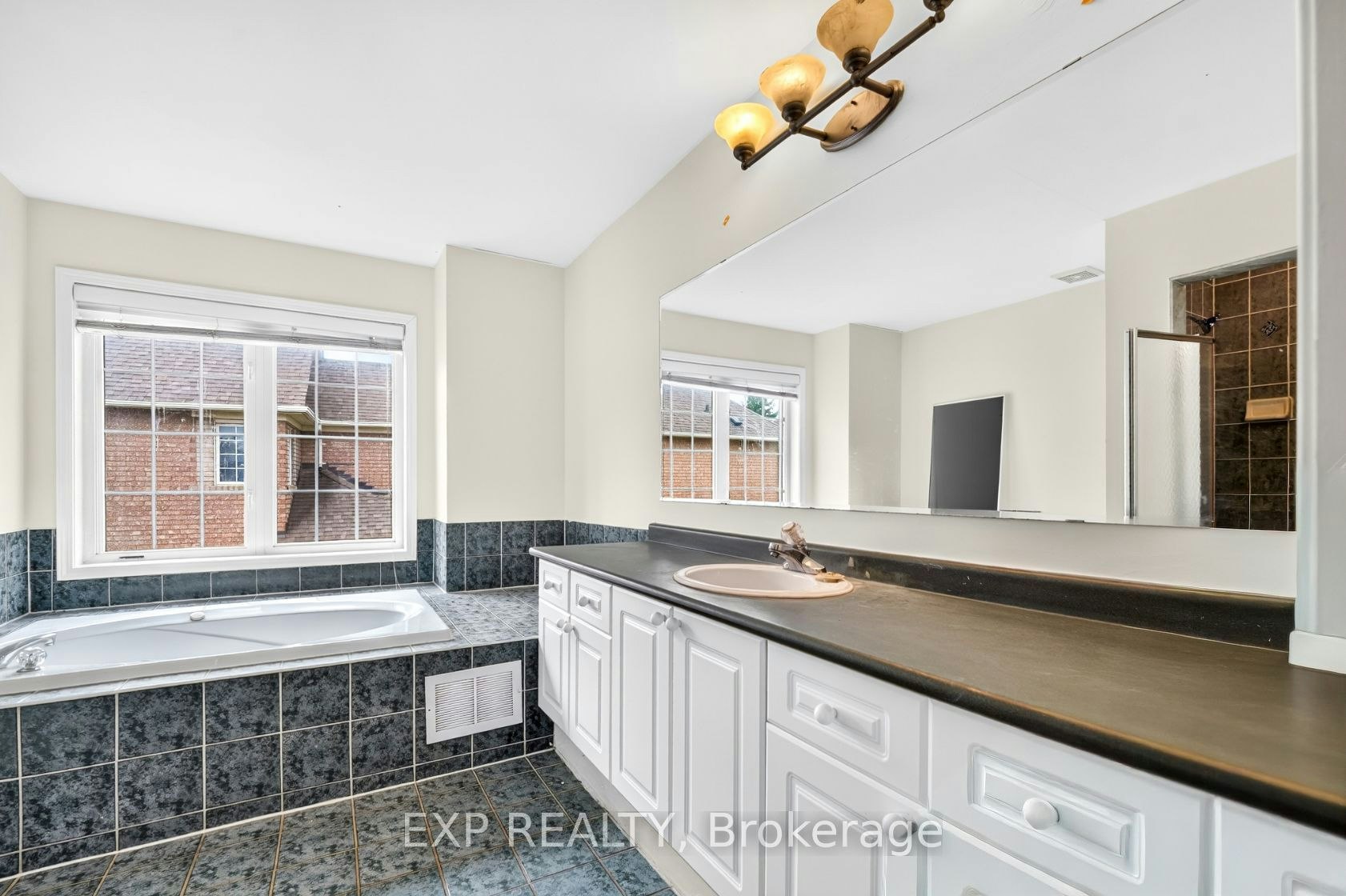 34 Cogswell Crescent N, Brampton, ON, L6P 1A4 - 27