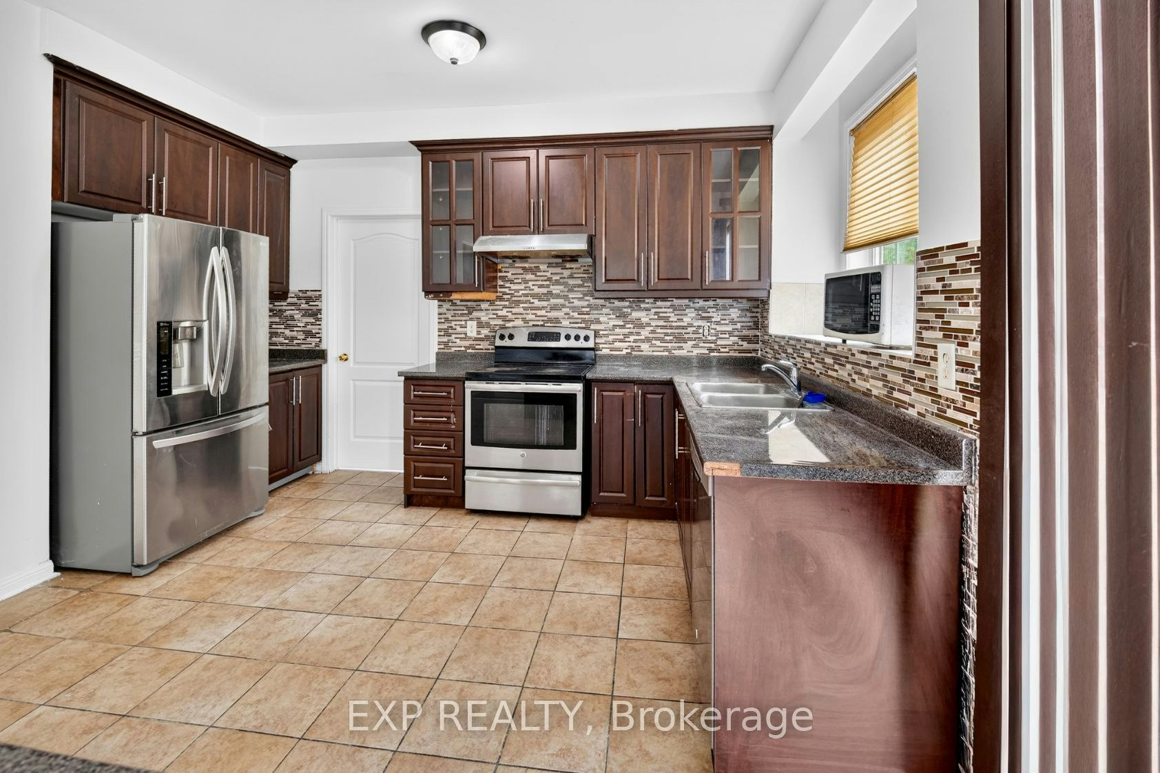 34 Cogswell Crescent N, Brampton, ON, L6P 1A4 - 11
