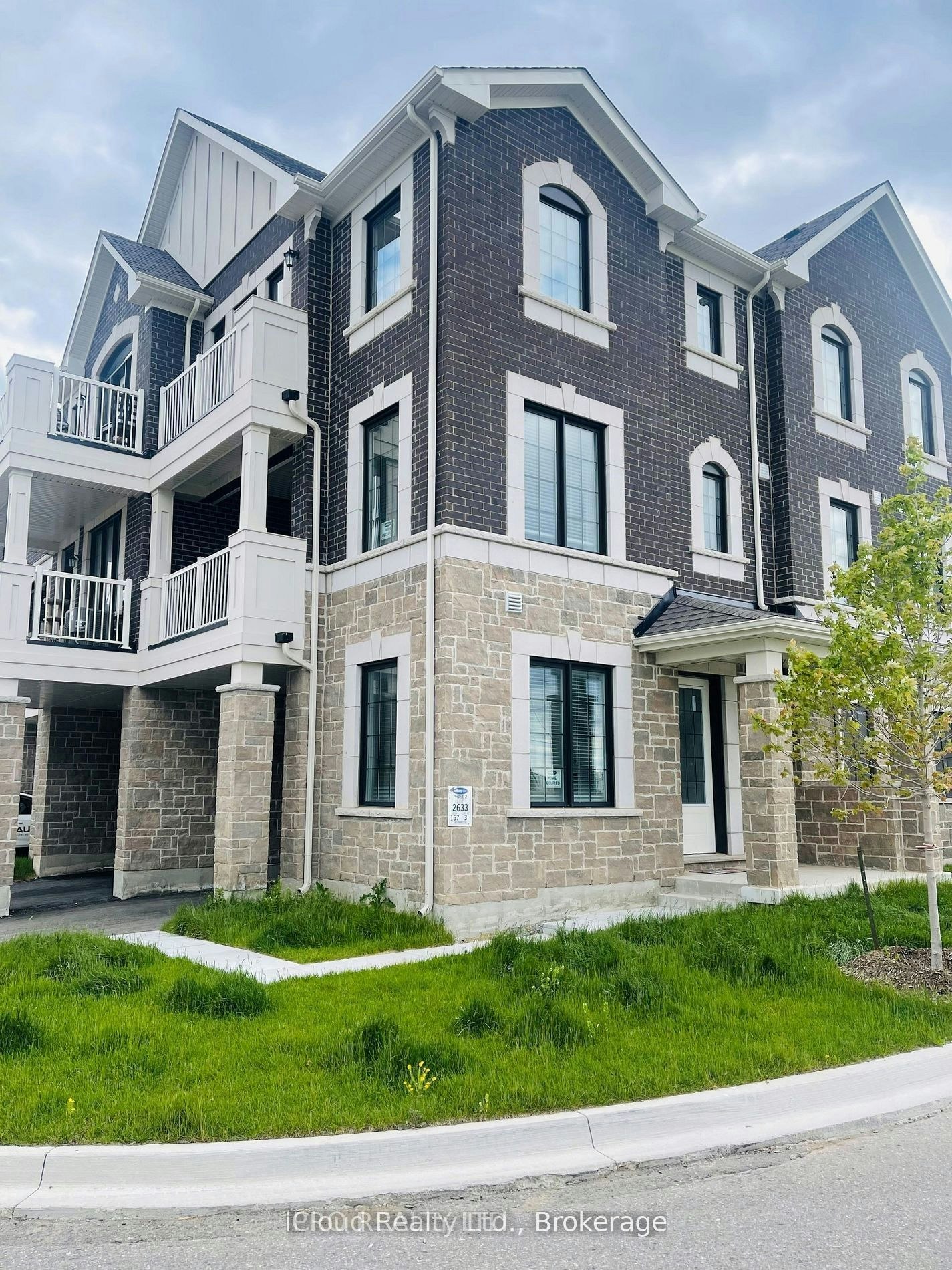1853 Thames Circle, Milton, ON, L9E 2E4 - 2
