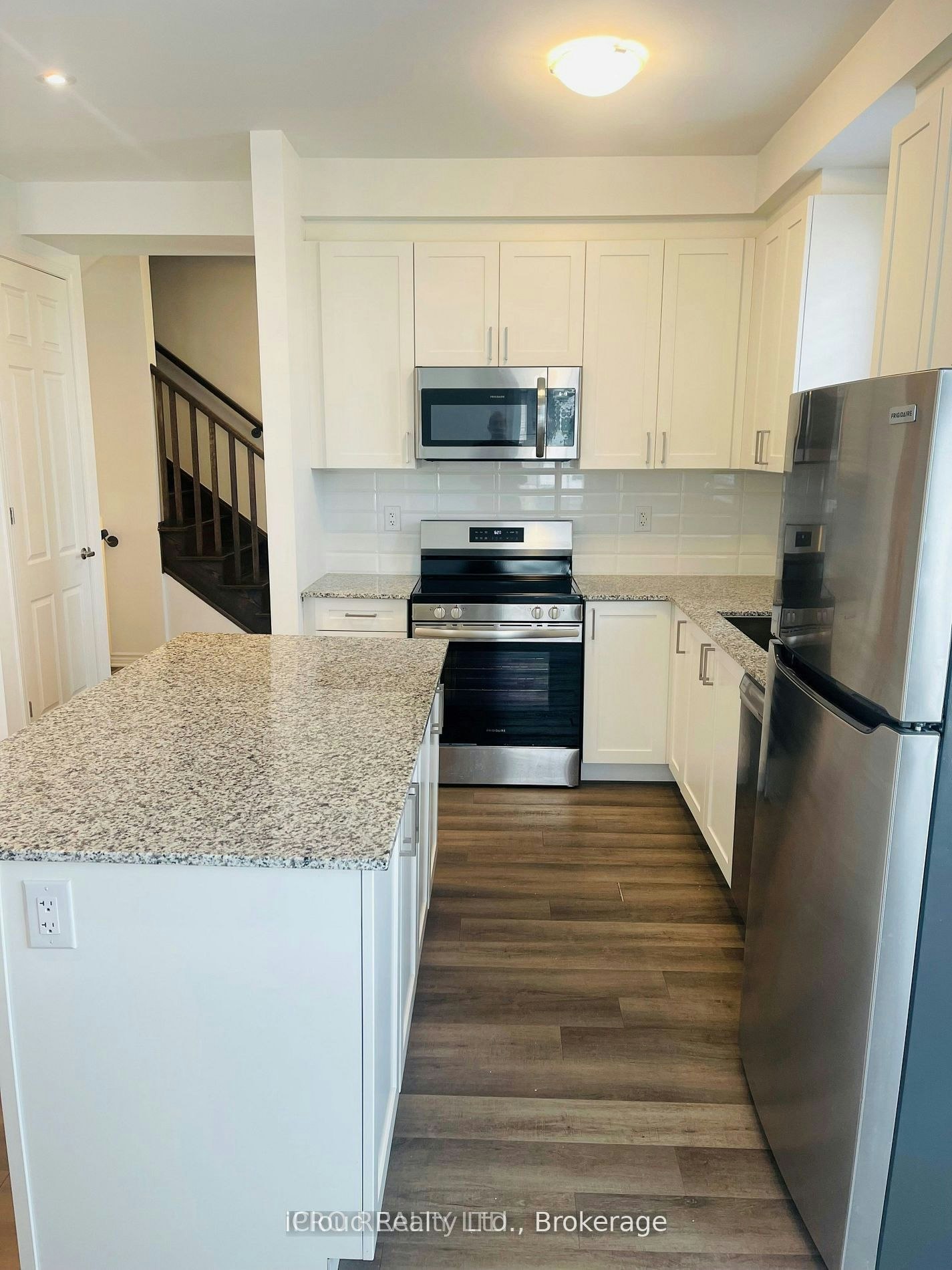 1853 Thames Circle, Milton, ON, L9E 2E4 - 6