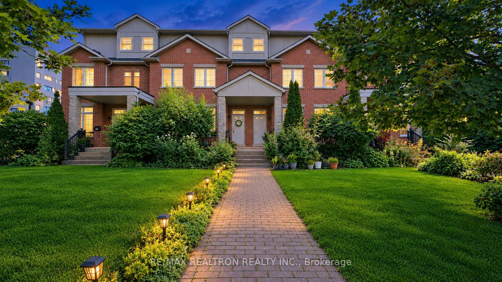 17D Hobden Place, Toronto, ON, M9R 3R6