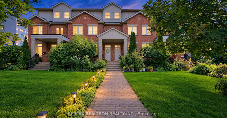 17D Hobden Place, Toronto, ON, M9R 3R6