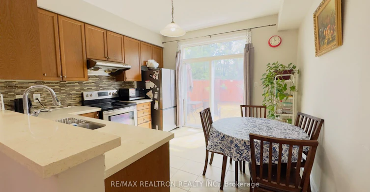 17D Hobden Place, Toronto, ON, M9R 3R6 - 6