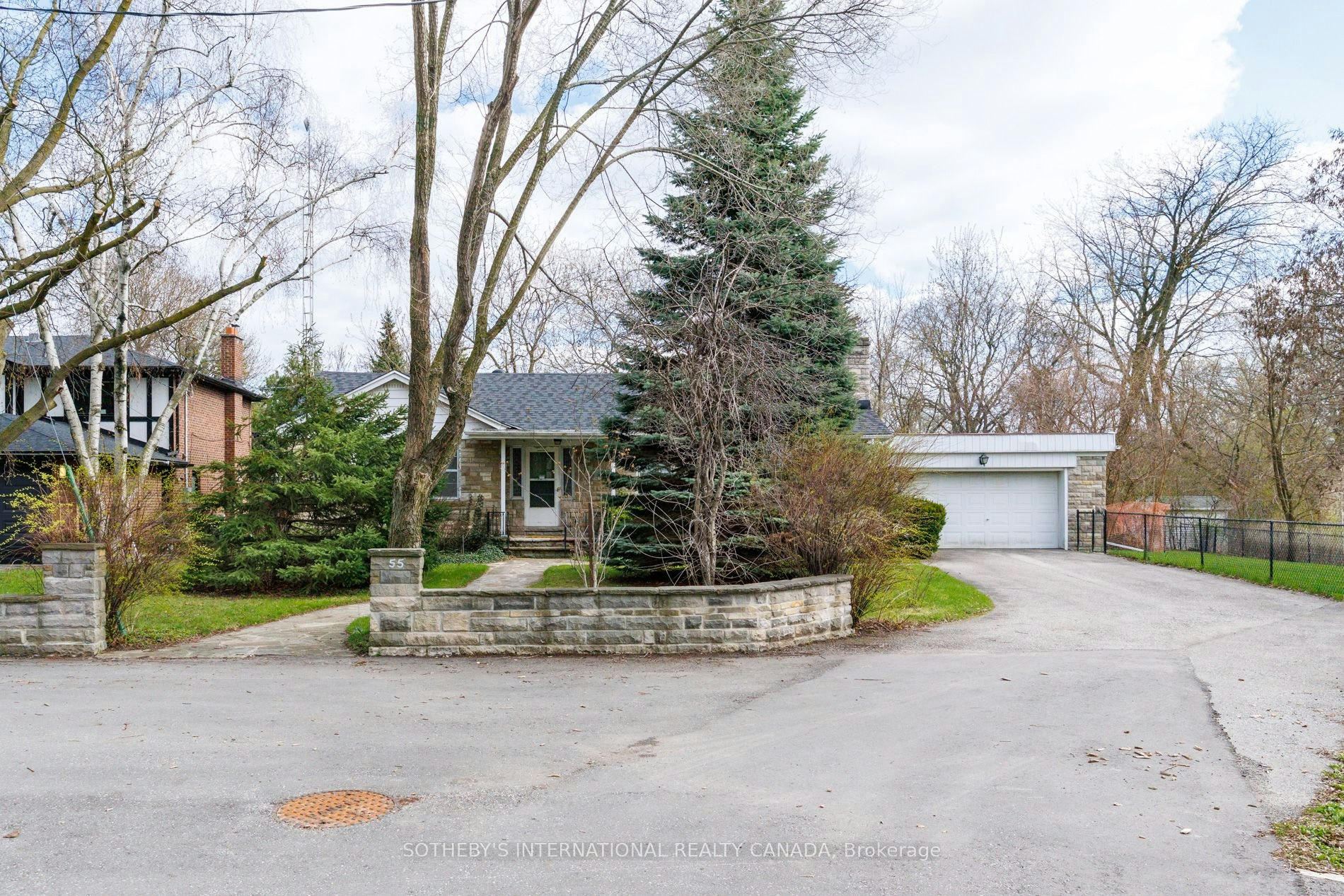 55 Van Dusen Boulevard, Toronto, ON, M8Z 3E8