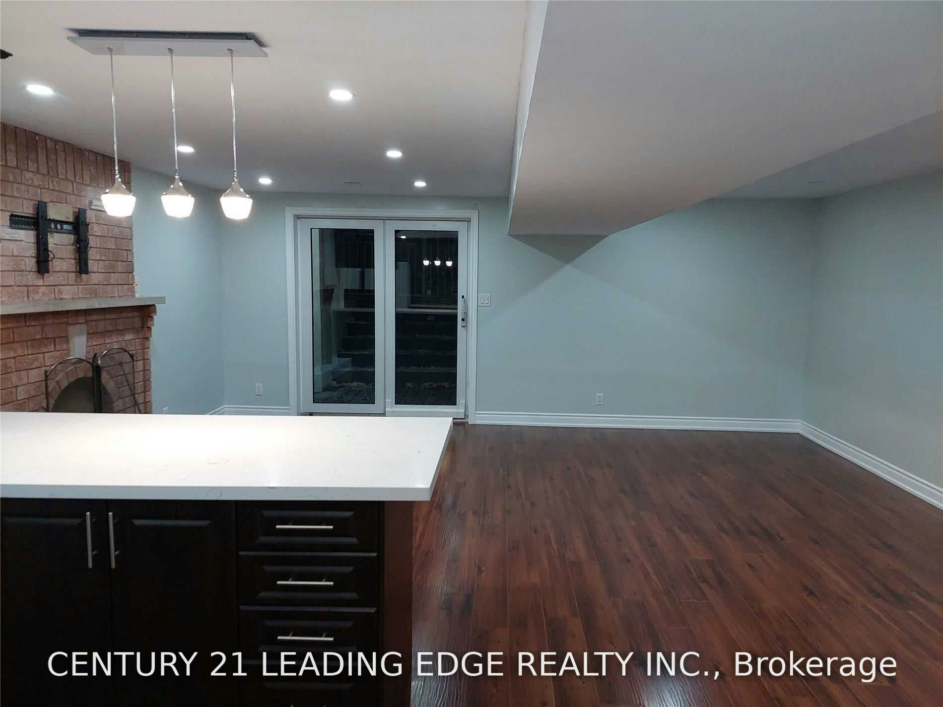 1669 Kipling Avenue, Toronto, ON, M9R 2Y4 - 2