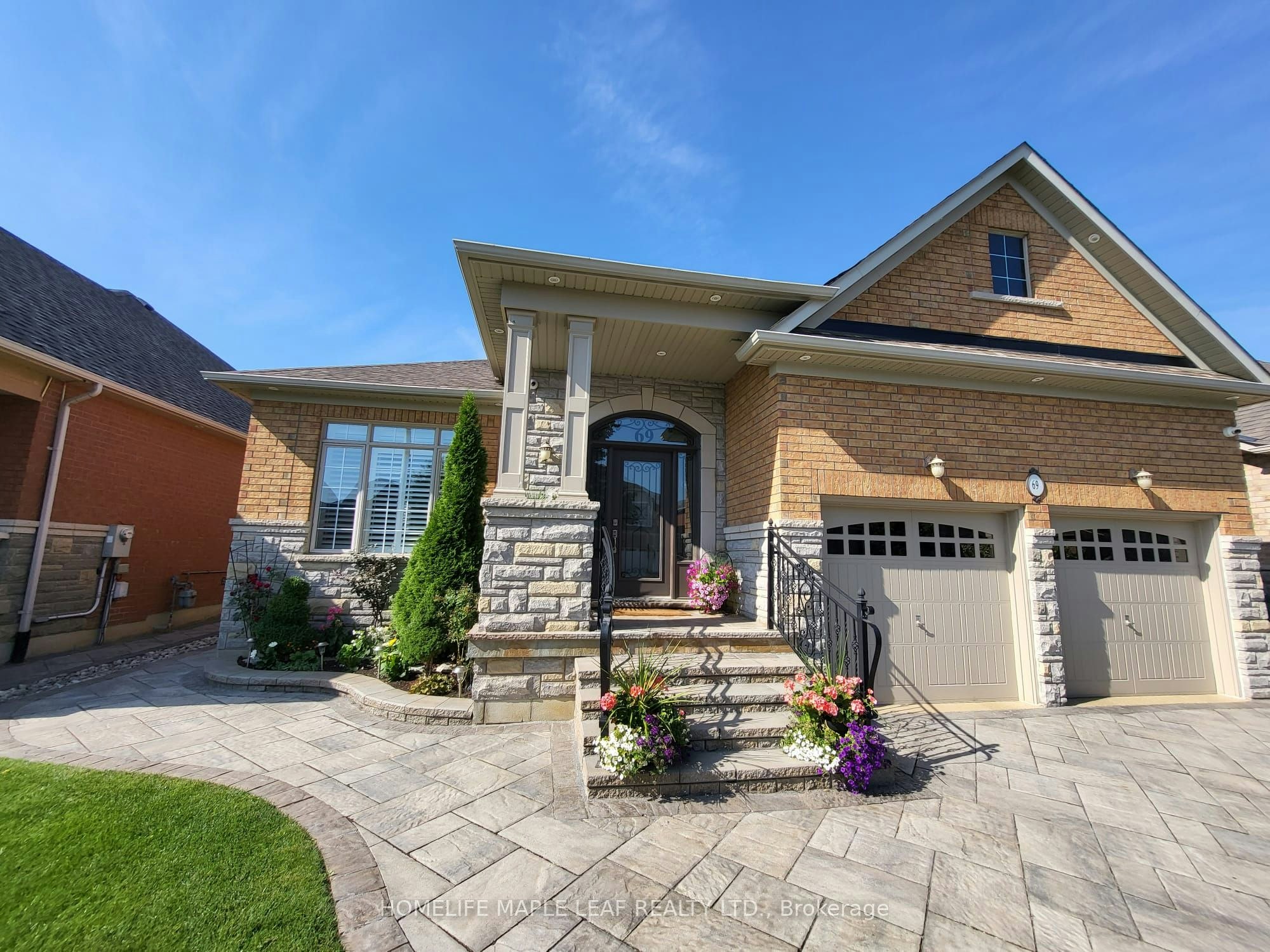 69 Huntspoint Drive, Brampton, ON, L6P 2G3 - 2