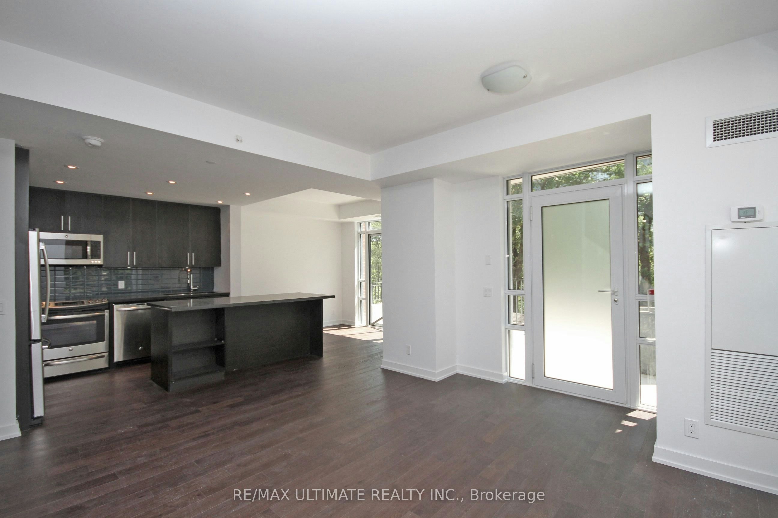 TH01-2212 Lake Shore Boulevard W, Toronto, ON, M8V 0C2 - 3