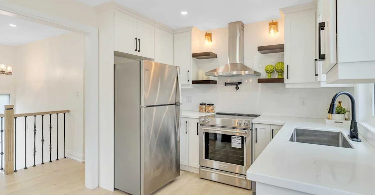 Upper Level-8 Lawrence Crescent, Brampton, ON, L6W 2P3 - 8