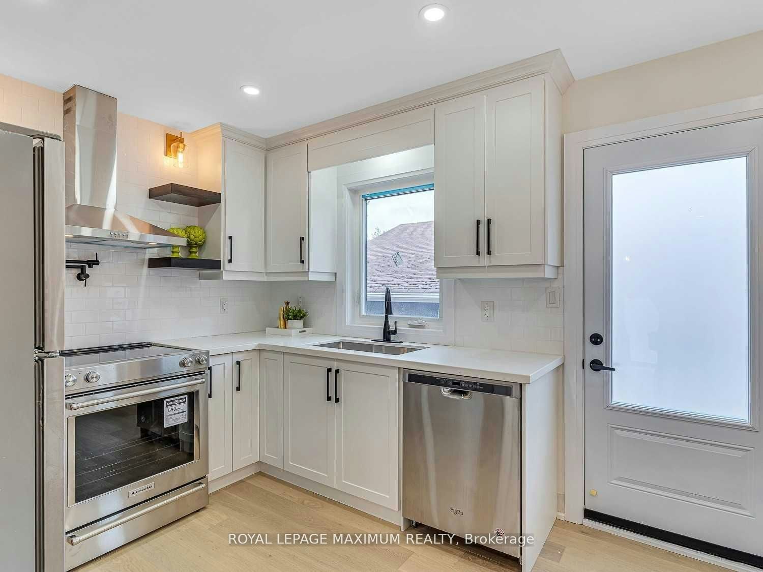Upper Level-8 Lawrence Crescent, Brampton, ON, L6W 2P3 - 7