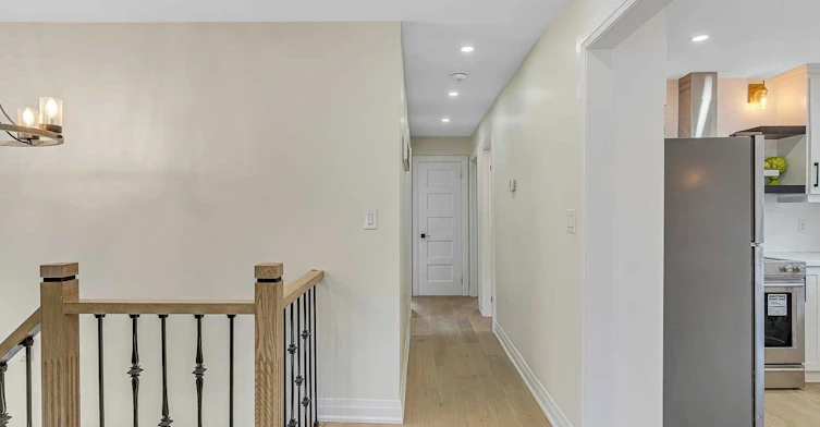 Upper Level-8 Lawrence Crescent, Brampton, ON, L6W 2P3 - 9