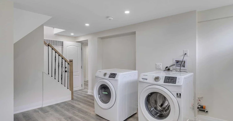 Upper Level-8 Lawrence Crescent, Brampton, ON, L6W 2P3 - 16