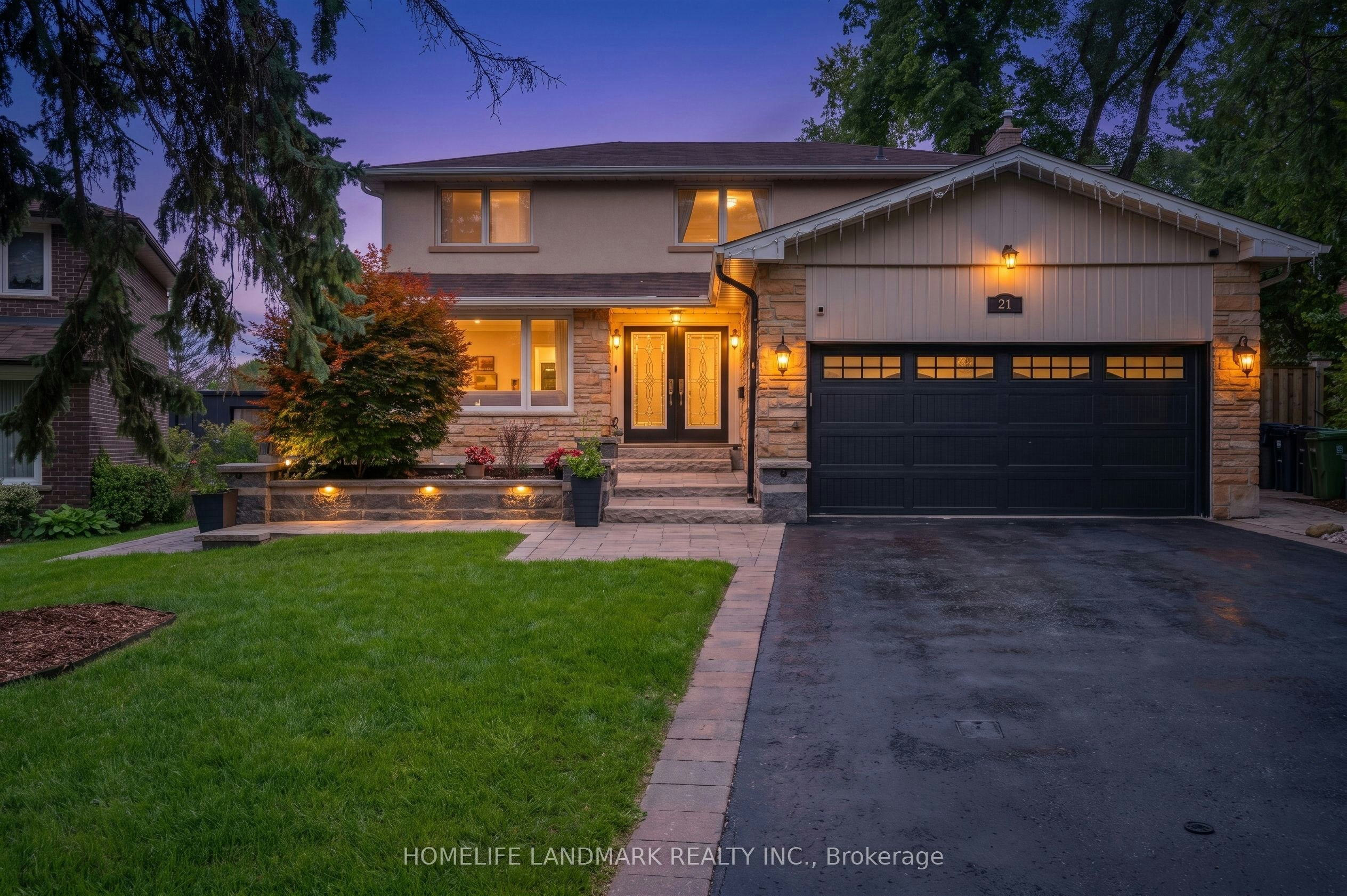 21 Bearwood Drive, Toronto, ON, M9A 4G5