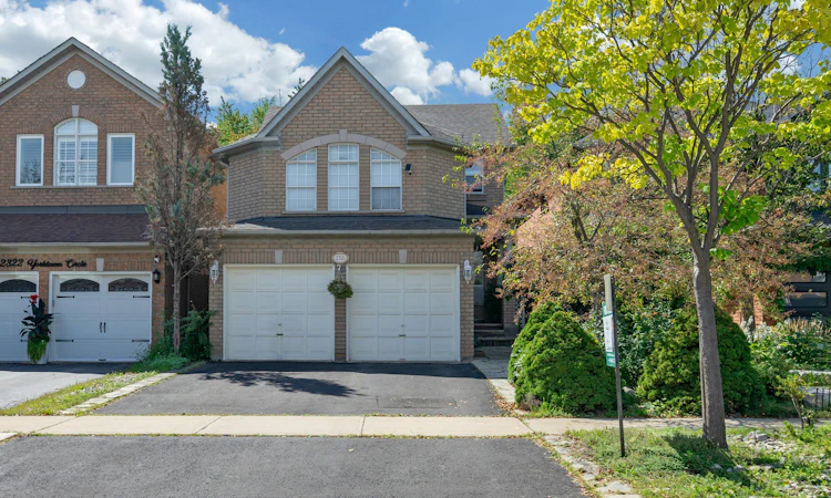 2326 Yorktown Circle