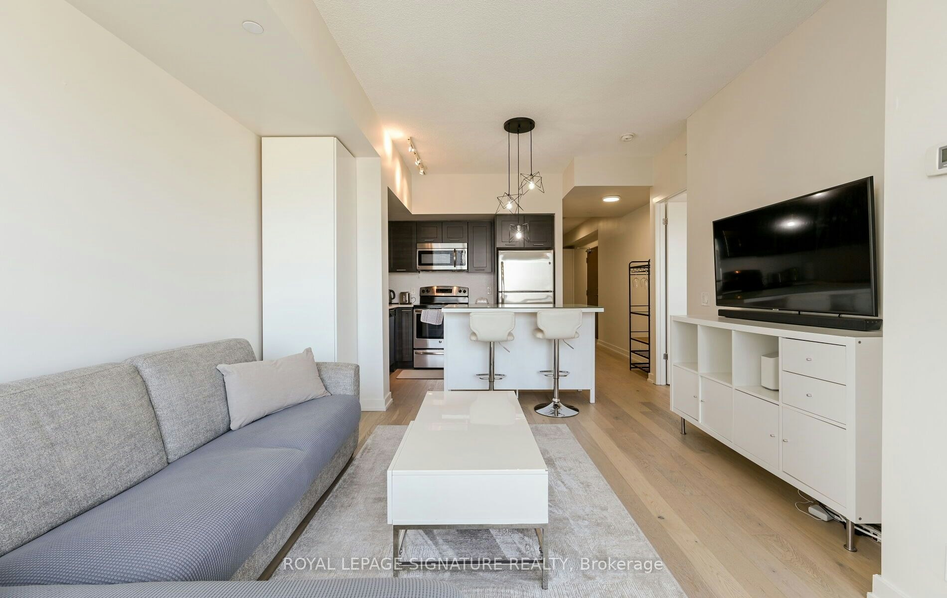 2209-2212 Lake Shore Boulevard W, Toronto, ON, M8V 1A4 - 2
