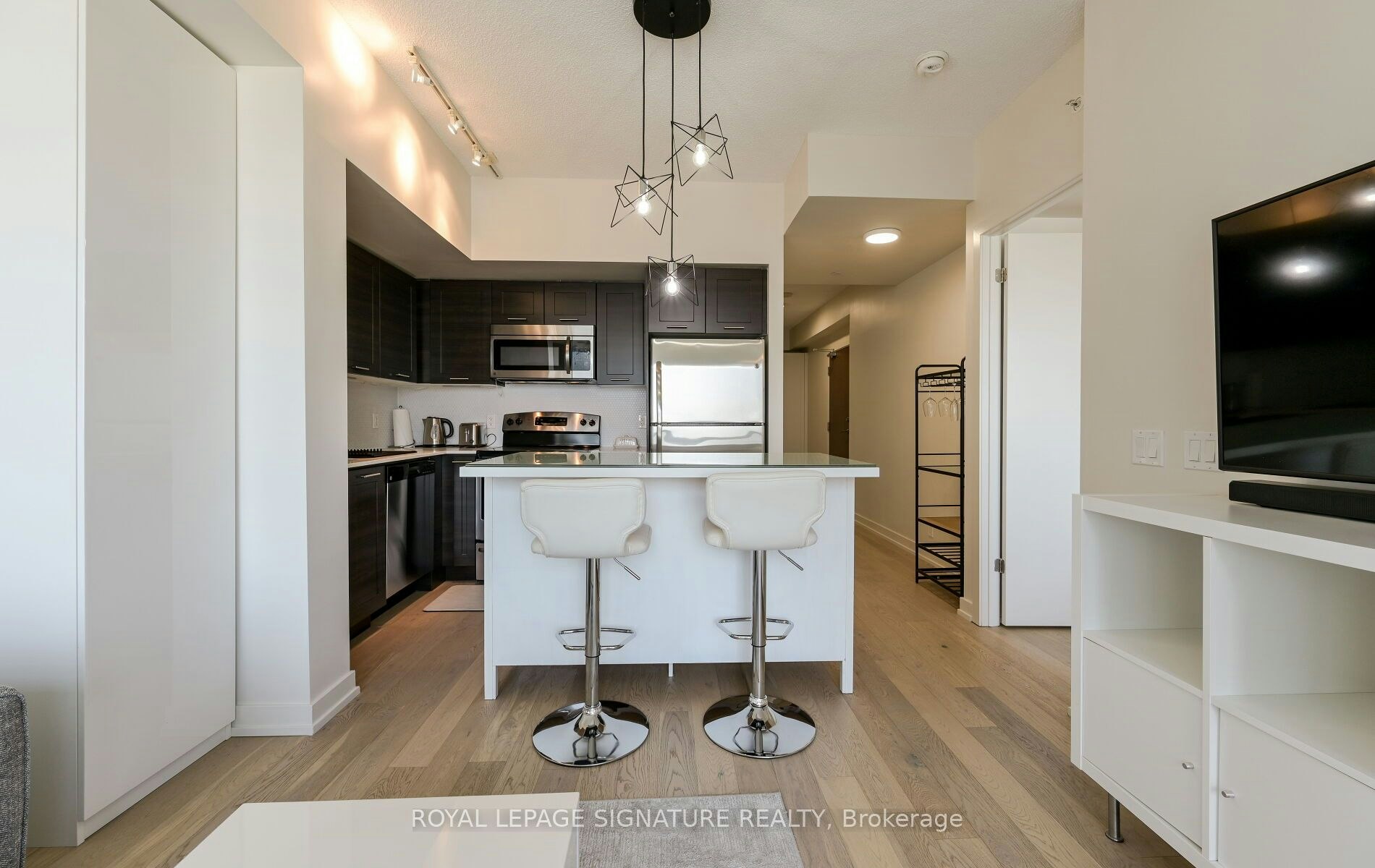 2209-2212 Lake Shore Boulevard W, Toronto, ON, M8V 1A4 - 8