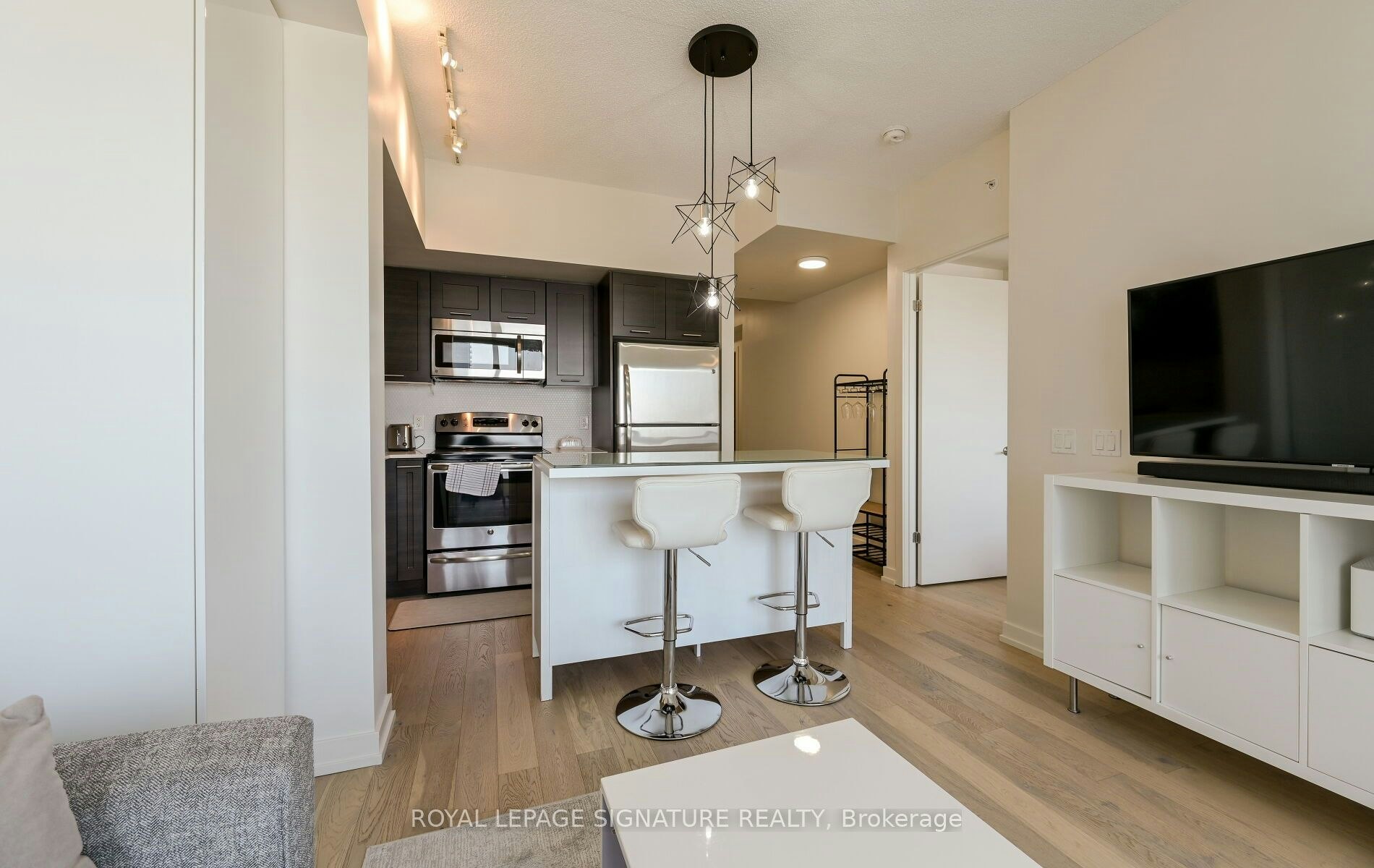 2209-2212 Lake Shore Boulevard W, Toronto, ON, M8V 1A4 - 9