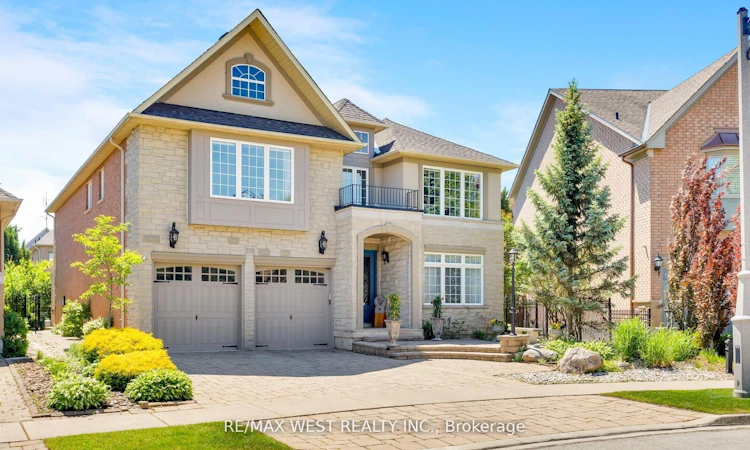 3338 Fox Run Circle