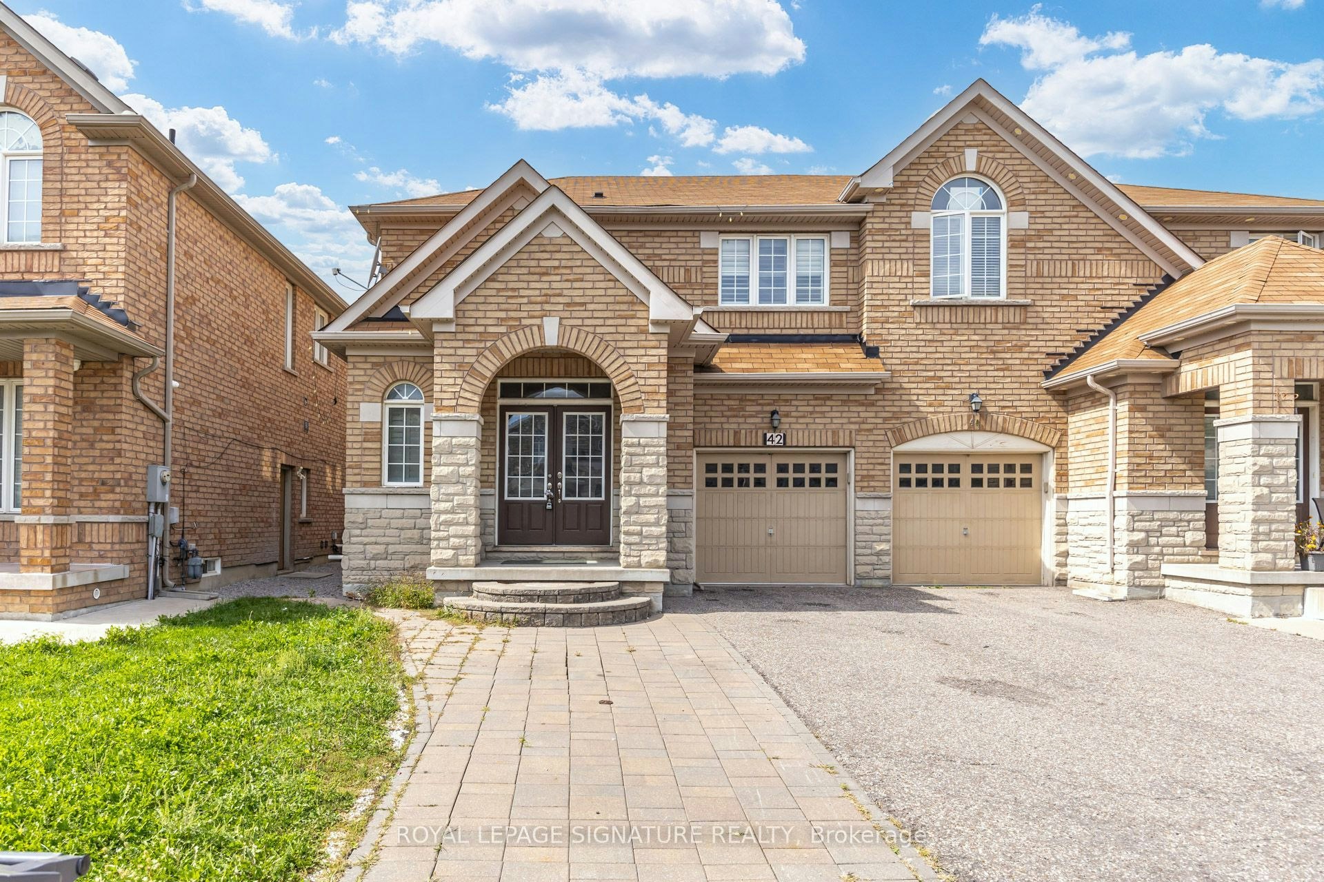 (Upper)-42 Daden Oaks Drive, Brampton, ON, L6P 3R8
