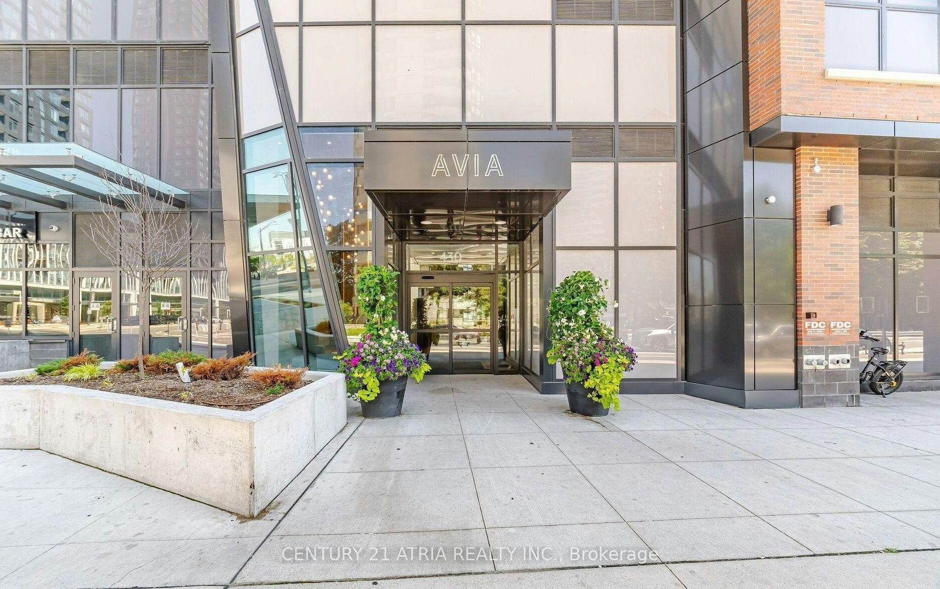 323-430 Square One Drive, Mississauga, ON, L5B 0L6 - 2