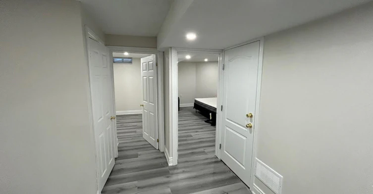 Bsmt-1028 Fernandez Drive, Mississauga, ON, L5V 1W9 - 6