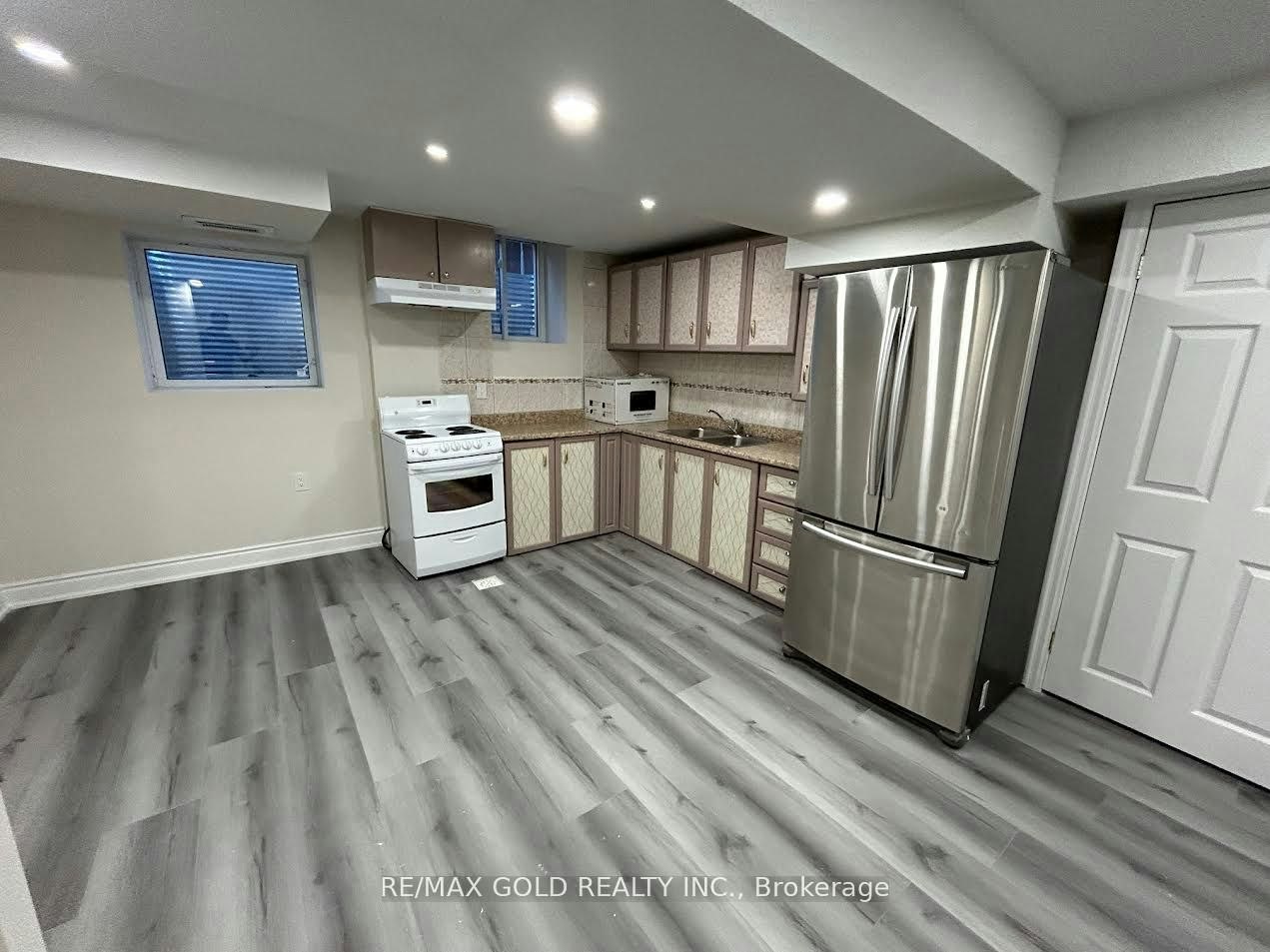 Bsmt-1028 Fernandez Drive, Mississauga, ON, L5V 1W9 - 9