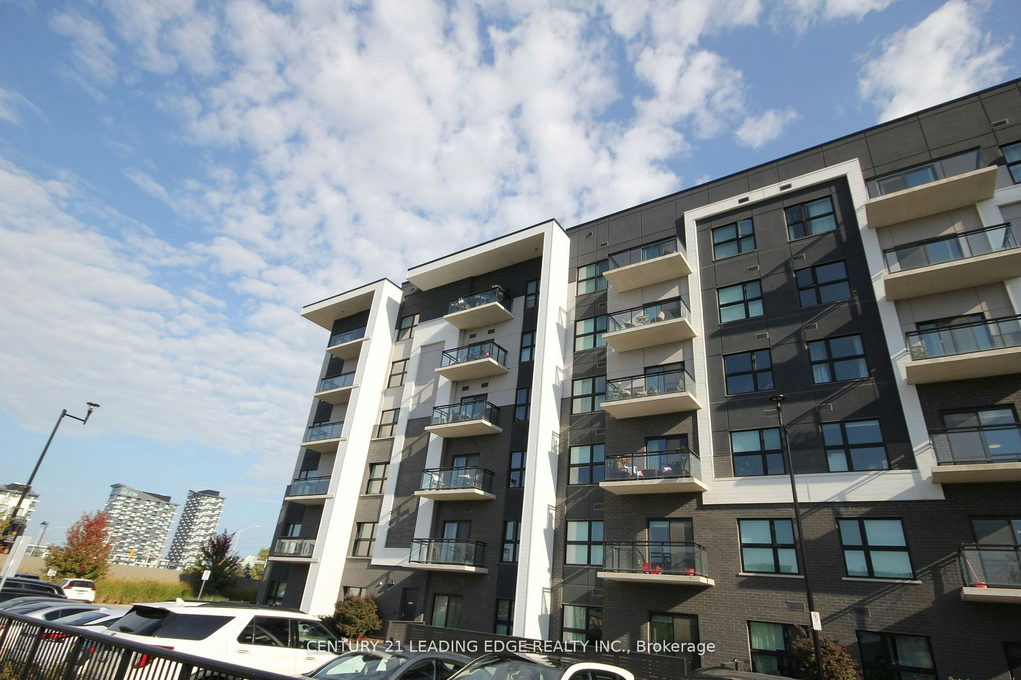 108-128 Grovewood Common, Oakville, ON, L6H 0X3