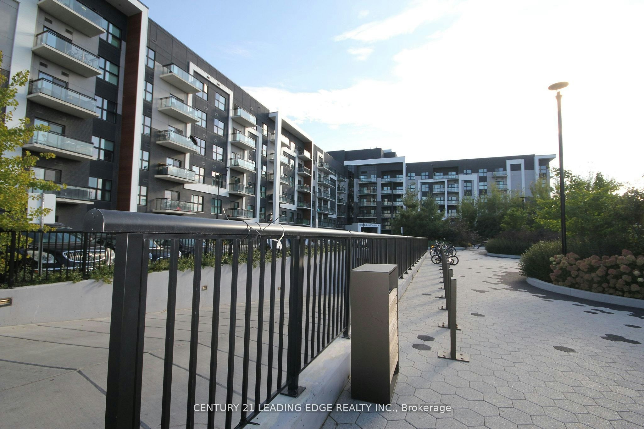 108-128 Grovewood Common, Oakville, ON, L6H 0X3 - 45