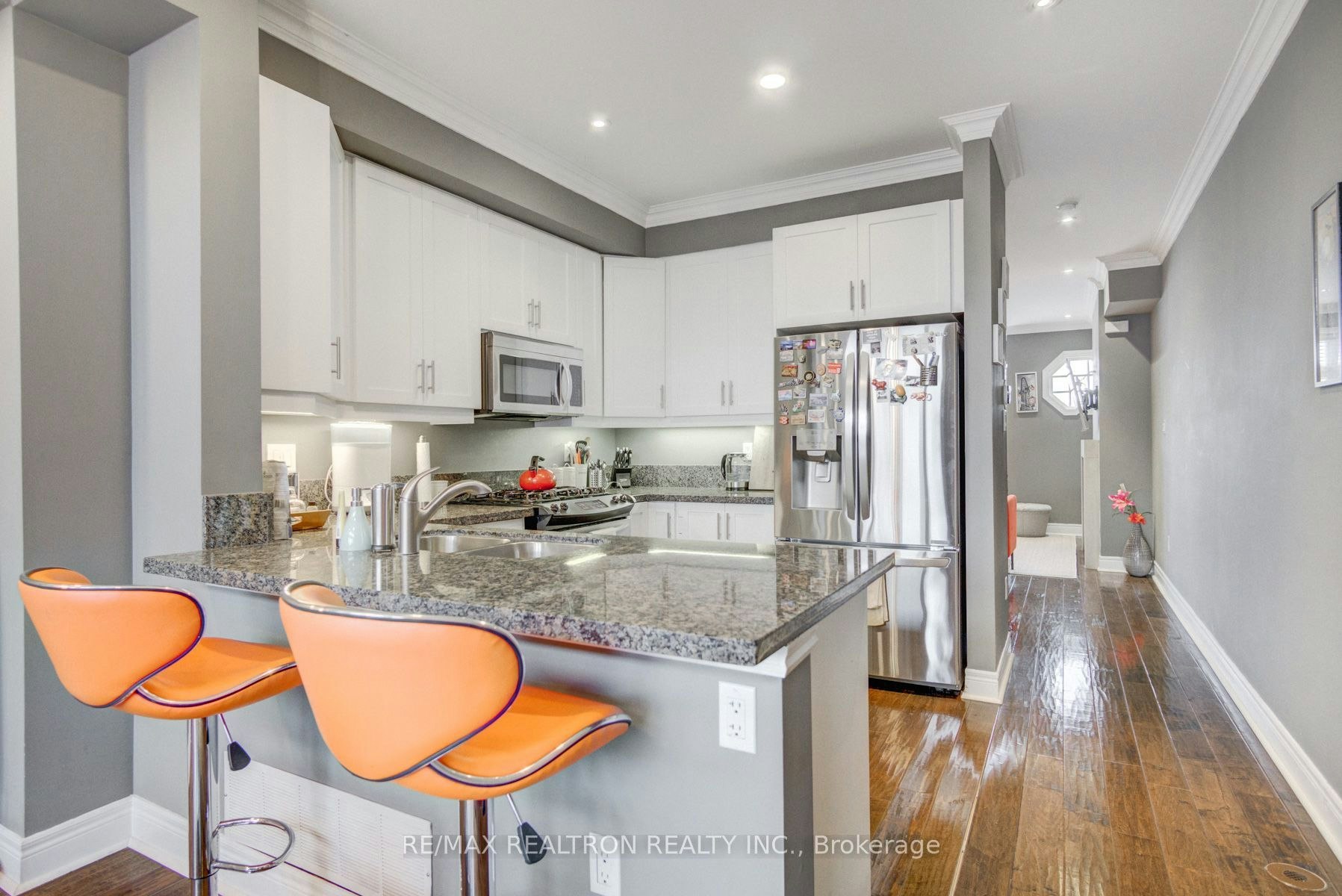 573 Oxford Street, Toronto, ON, M8Y 1E6 - 5