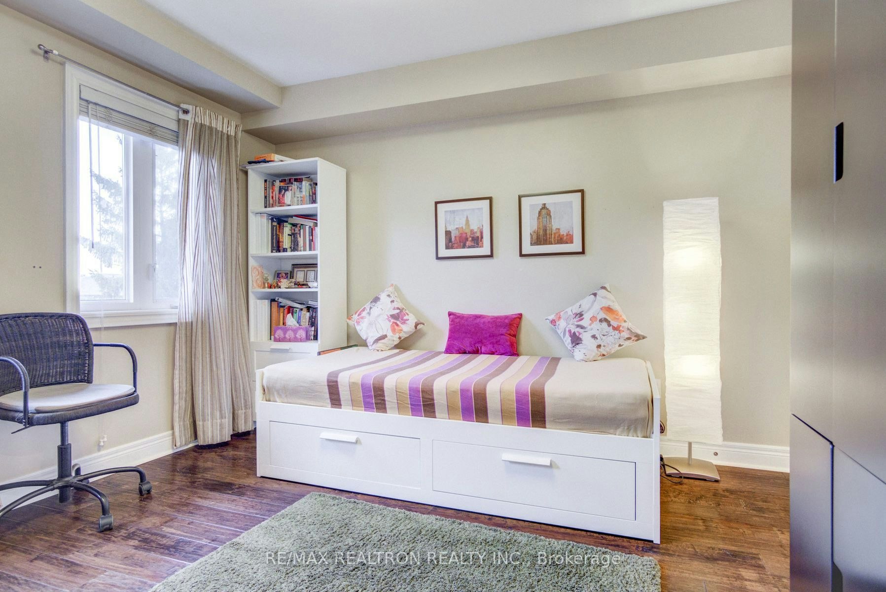 573 Oxford Street, Toronto, ON, M8Y 1E6 - 10